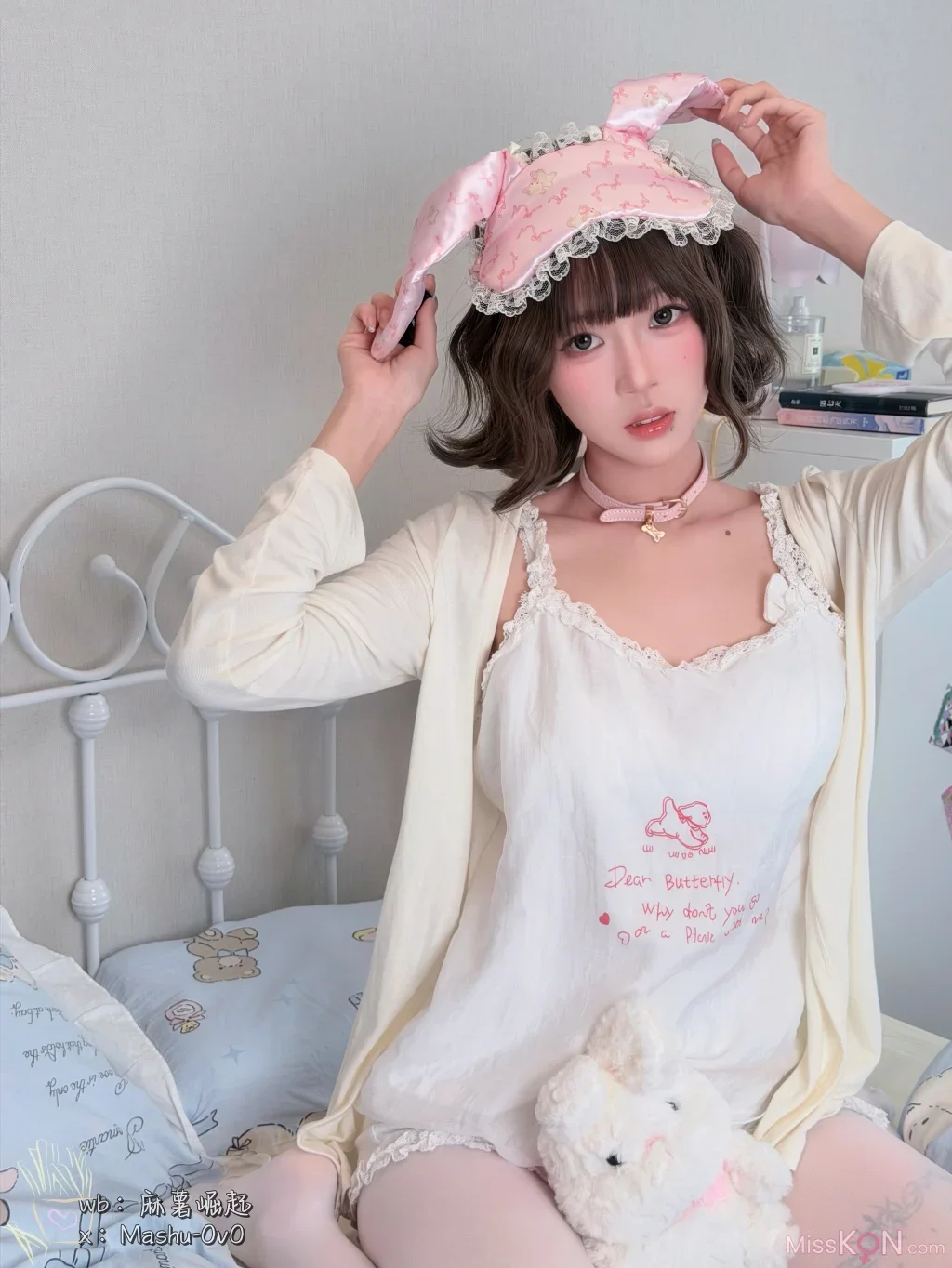 Coser@麻薯好吃: 她的秘密读物 (85 photos)