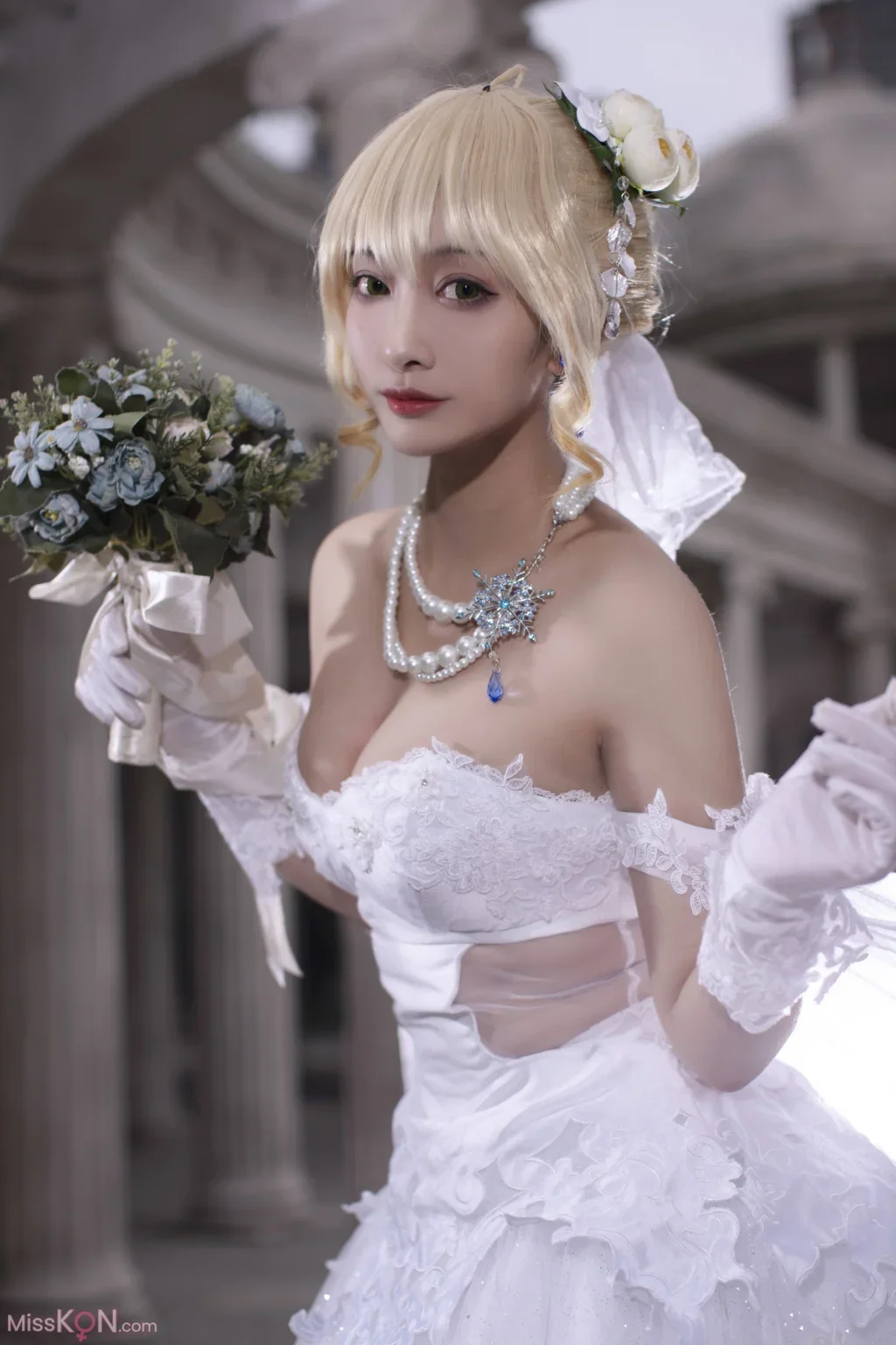 Coser@洛璃LoLiSAMA: 阿尔托莉雅 潘德拉贡 阿瓦隆庆典 (30 photos)