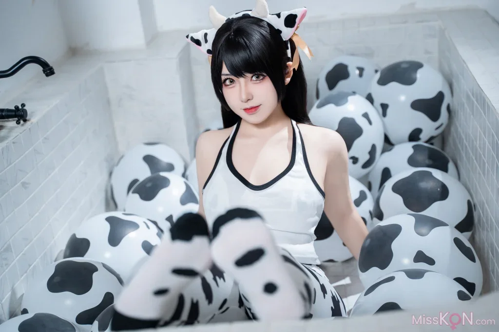 Coser@虎森森: 小奶牛 (45 photos)