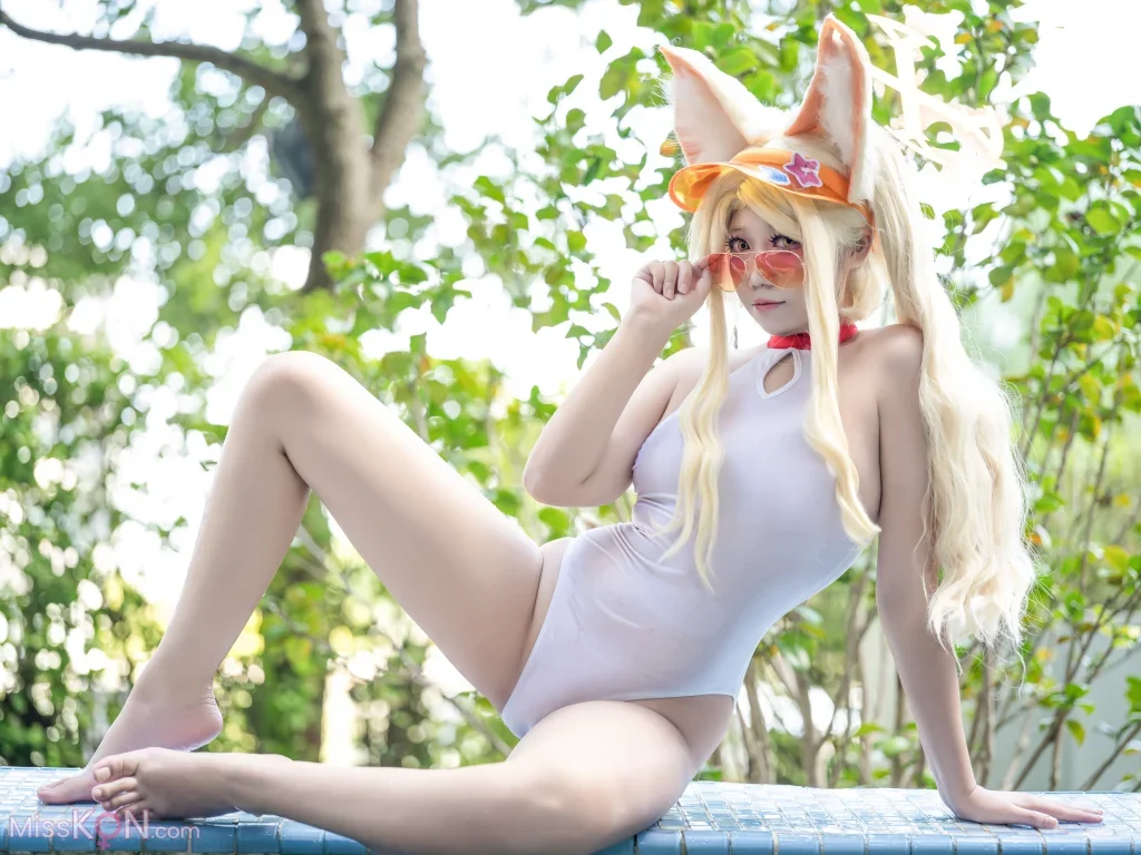 Coser@坠星大聪明: Yurizono Seia Swimsuit version March 2026 (69 photos)