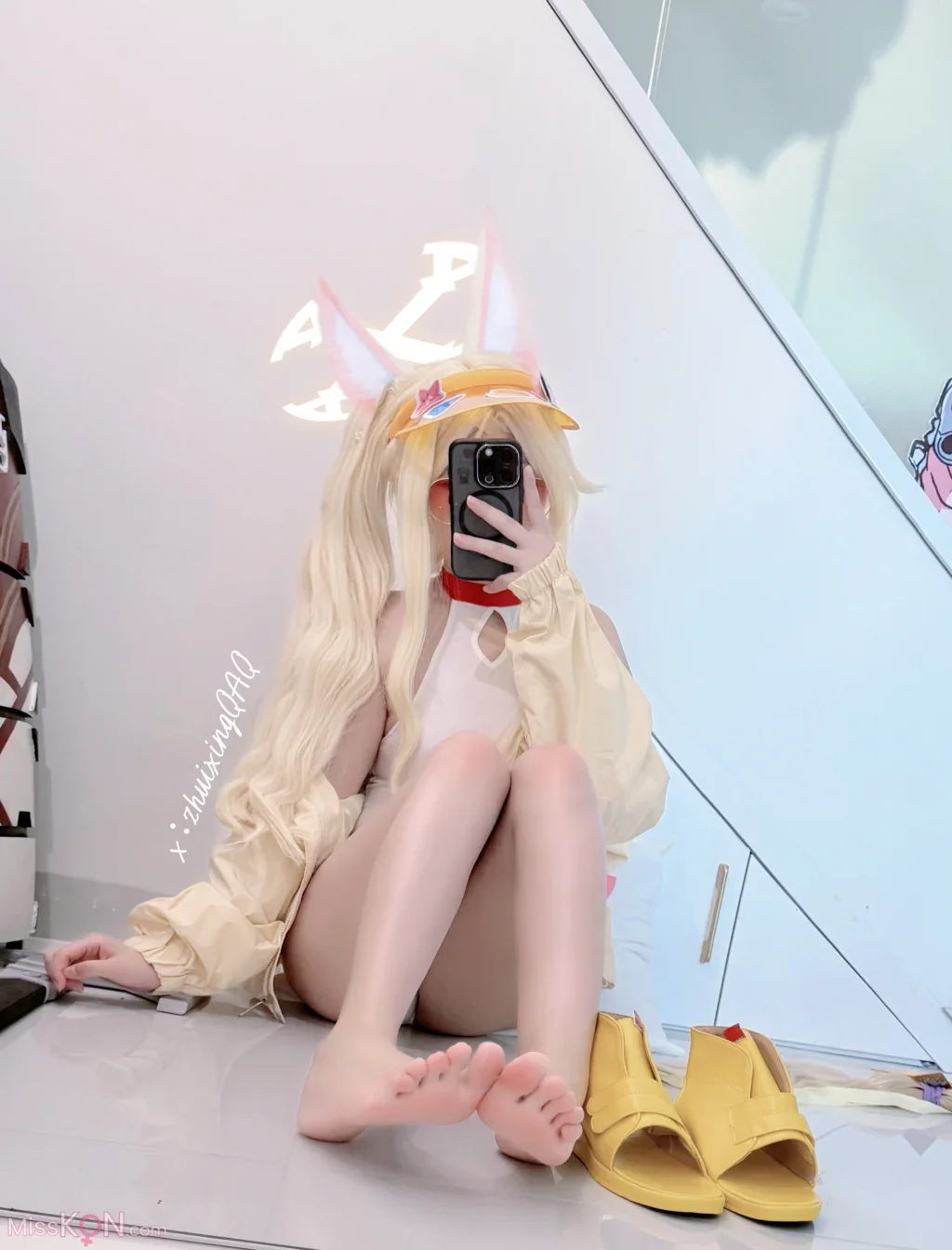 Coser@坠星大聪明: Yurizono Seia Swimsuit version March 2026 (69 photos)
