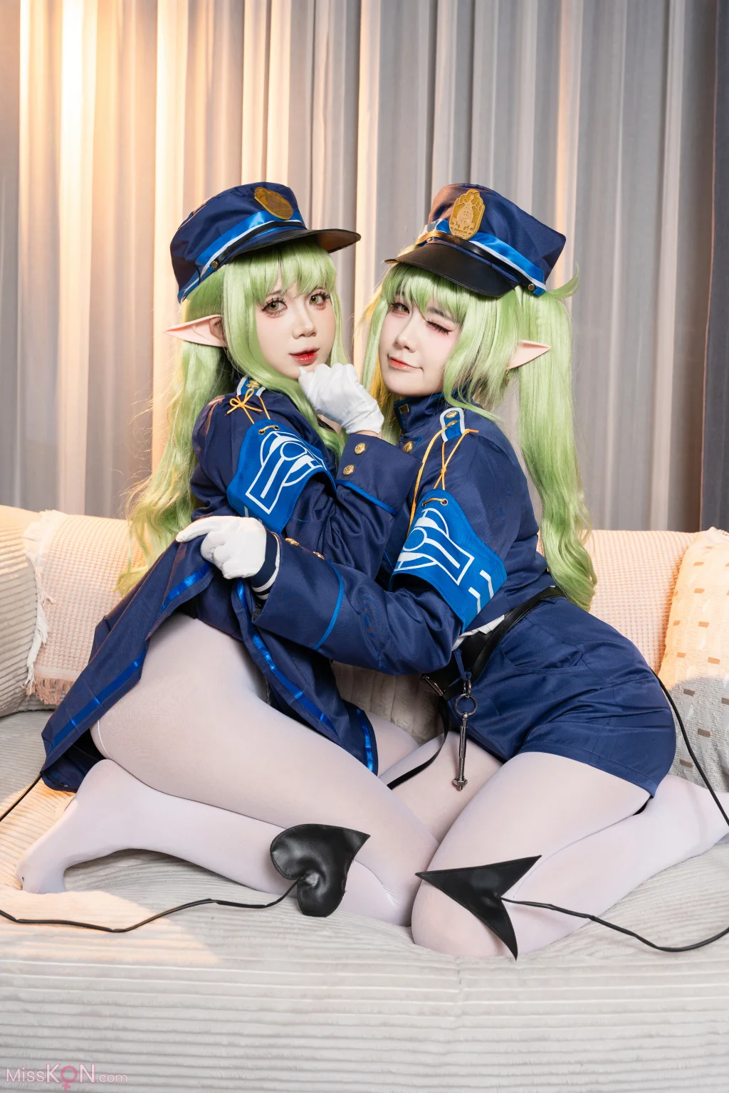 Coser@PoppaChan: Blue Archive – Nozomi & Hikari (50 photos + 11 videos)