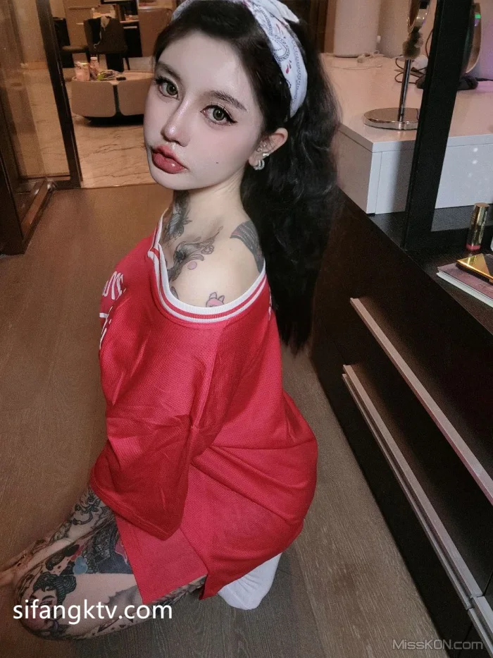 Sexychloe: 火爆X网红福利 野性十足 (63 photos + 21 videos) 0 Sexychloe: 火爆X网红福利 野性十足 (63 photos + 21 videos) 0