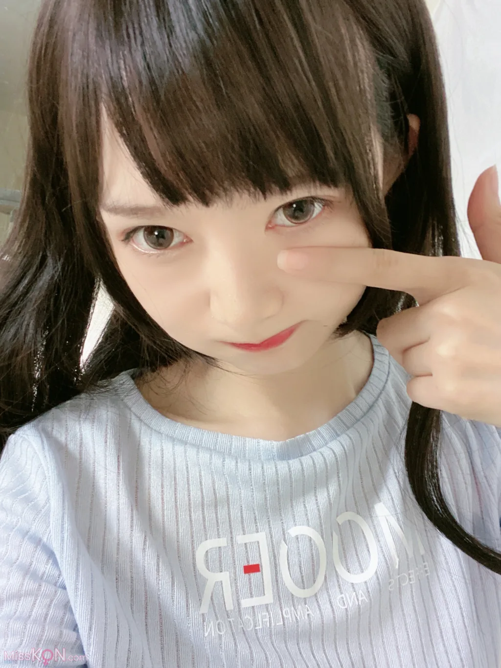 Coser@51酱: 吉他妹妹 (25 photos + 3 videos)
