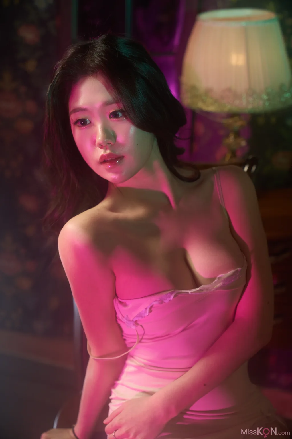Ha Eun: Fair Skin (30 photos)