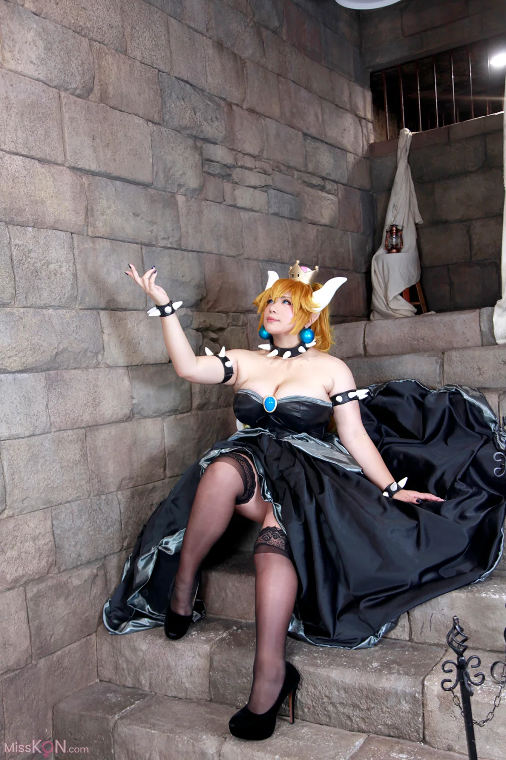 Coser@蝶月真綾: 魔王城のお姫さま (102 photos + 1 video)