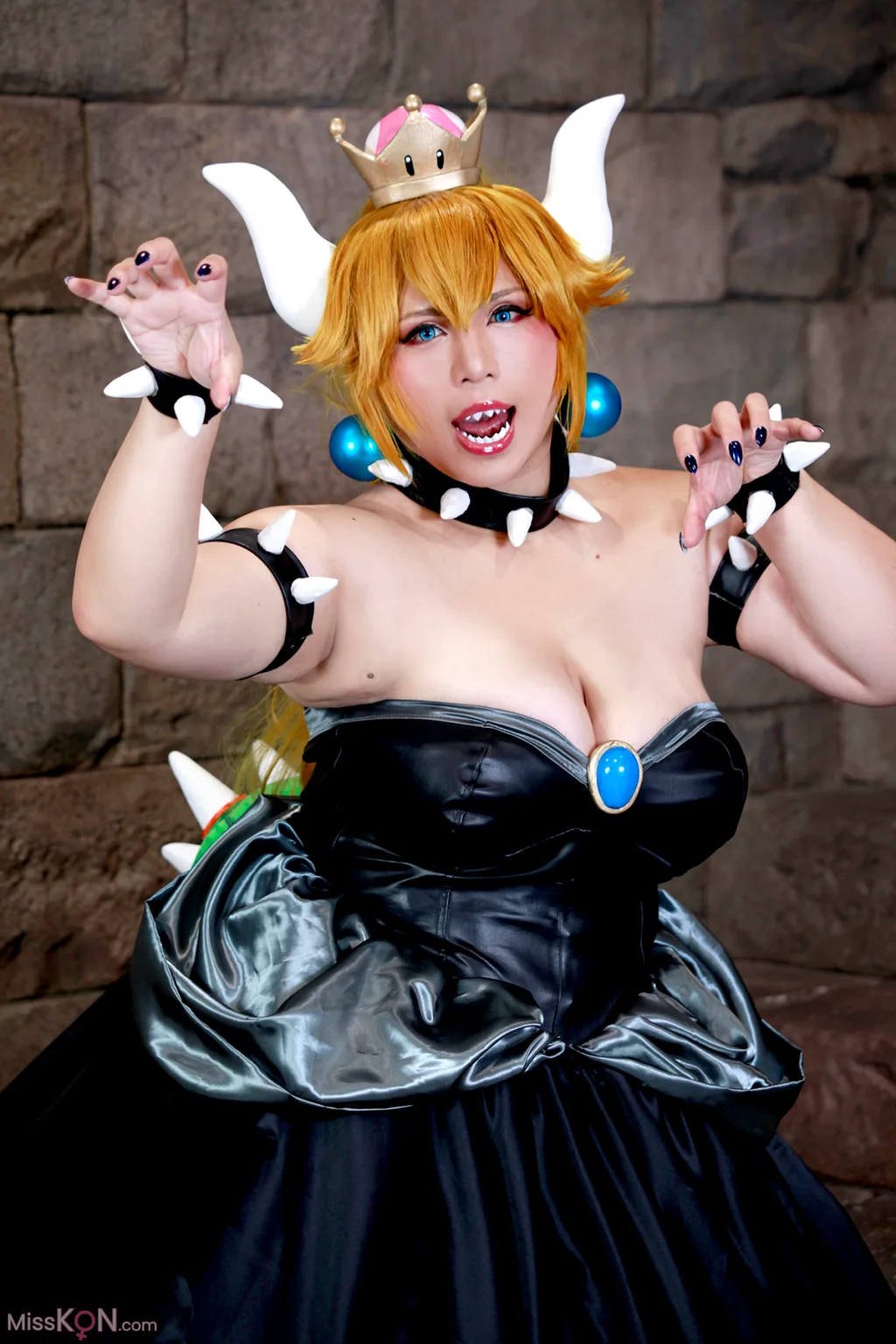 Coser@蝶月真綾: 魔王城のお姫さま (102 photos + 1 video)