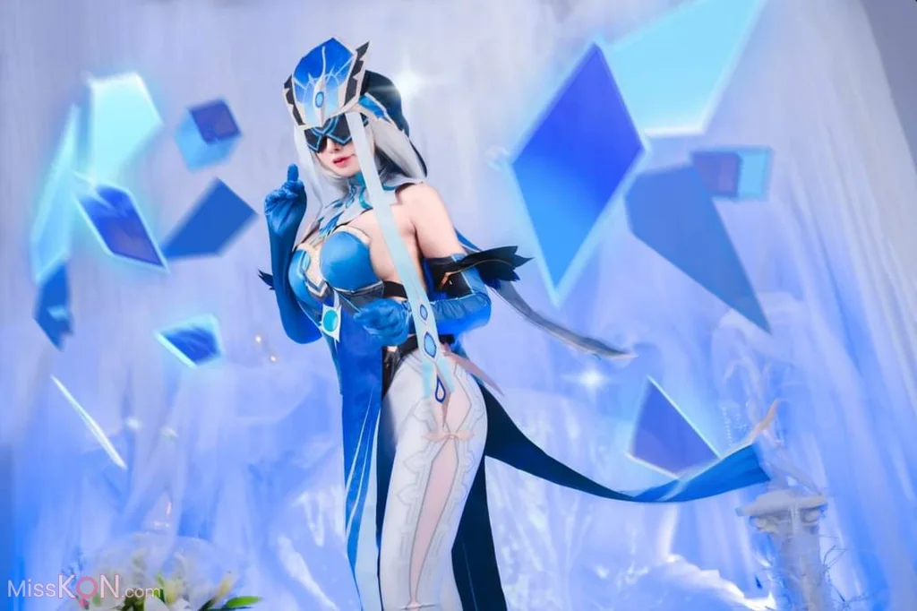 Coser@MeenFox: Genshin Impact – 神鹤镜少女 (34 photos)