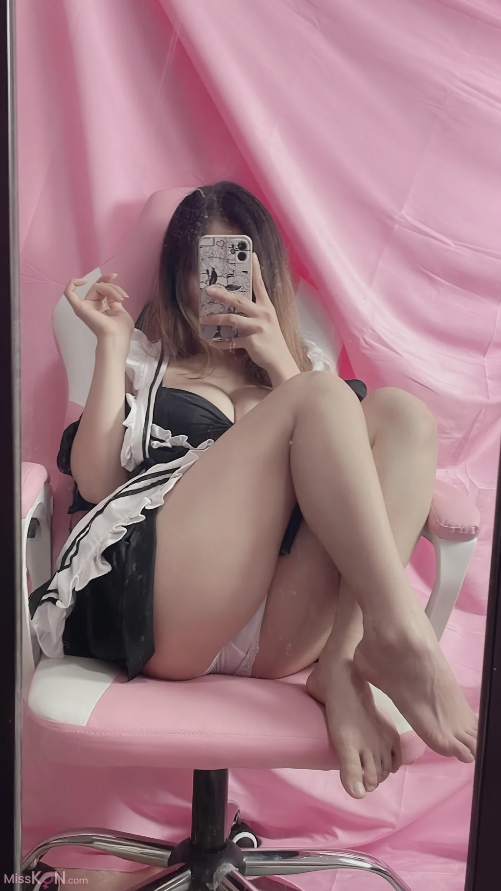 Coser@末夜787: 女仆自拍 (24 photos + 3 videos)