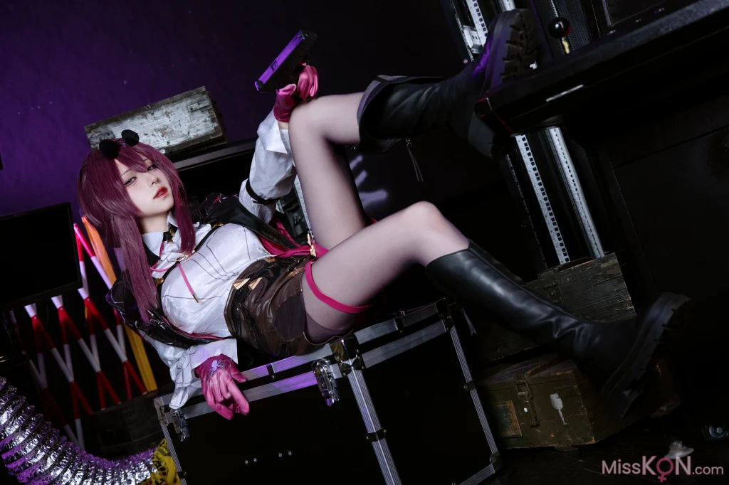 Coser@双木扶苏: 崩坏 星穹铁道 卡芙卡 (30 photos)