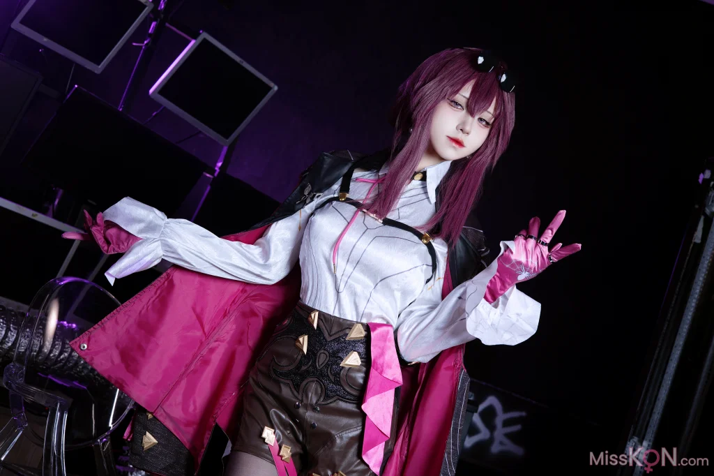 Coser@双木扶苏: 崩坏 星穹铁道 卡芙卡 (30 photos)