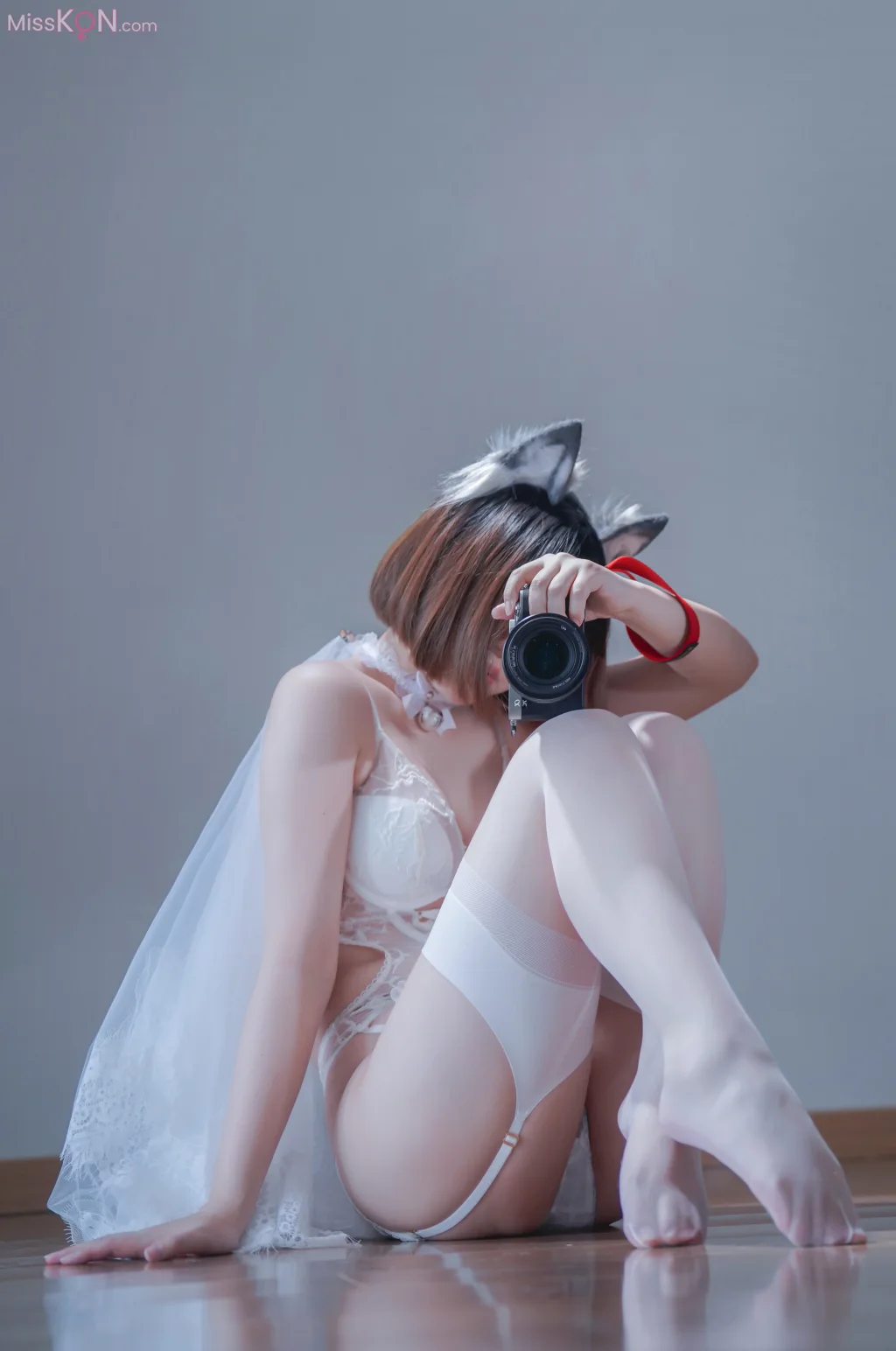 Coser@半半子: 純白花嫁 (22 photos + 2 videos)
