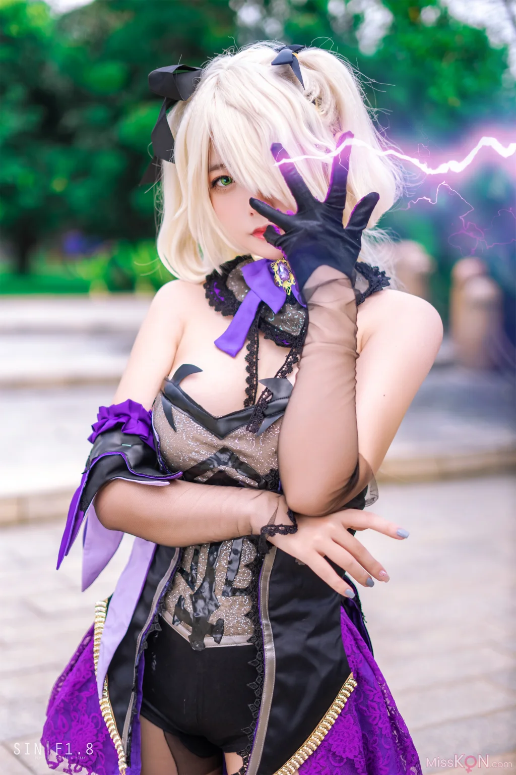 Coser@Messie Huang: Fischl Genshin Impact (15 photos)
