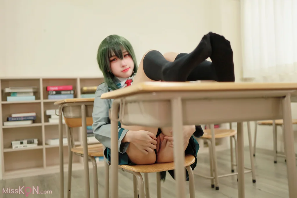 Coser@慕慕Momo: 蛙吹梅雨 學生服 Asui Tsuyu (27 photos)