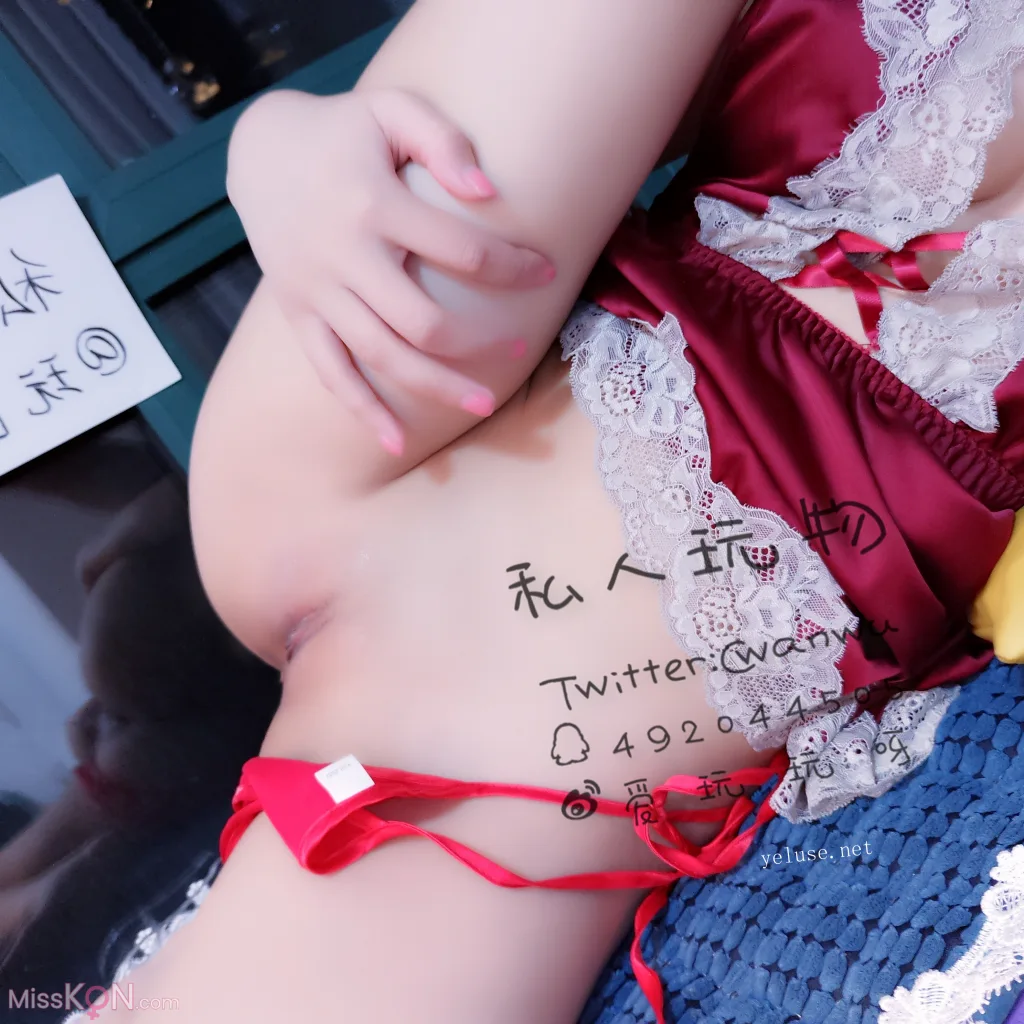 Coser@私人玩物: 性感酒红情趣吊带露胸睡裙 (32 photos + 2 videos)
