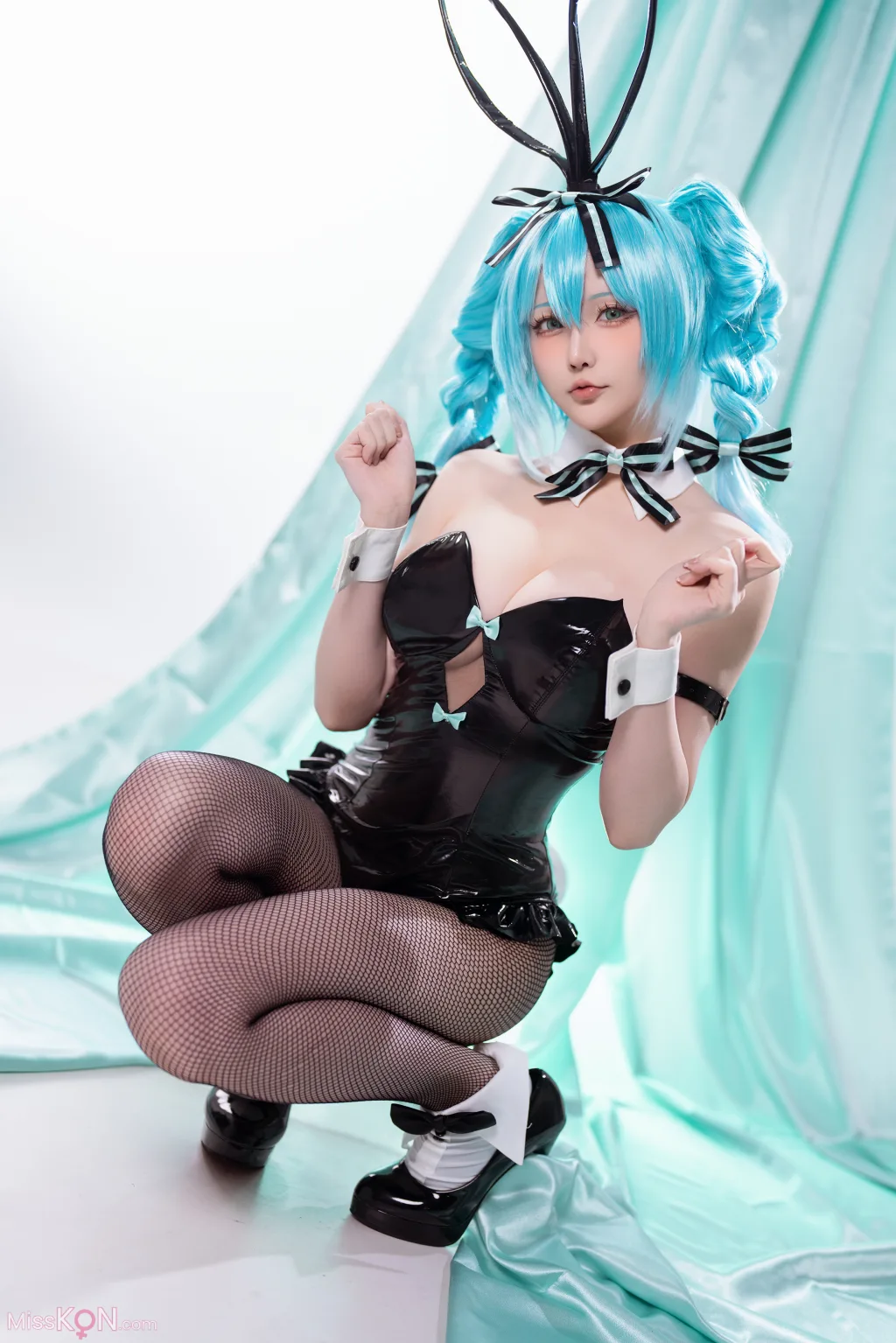 Coser@星之迟迟Hoshilily: 初音未来 兔女郎 (44 photos + 1 video)