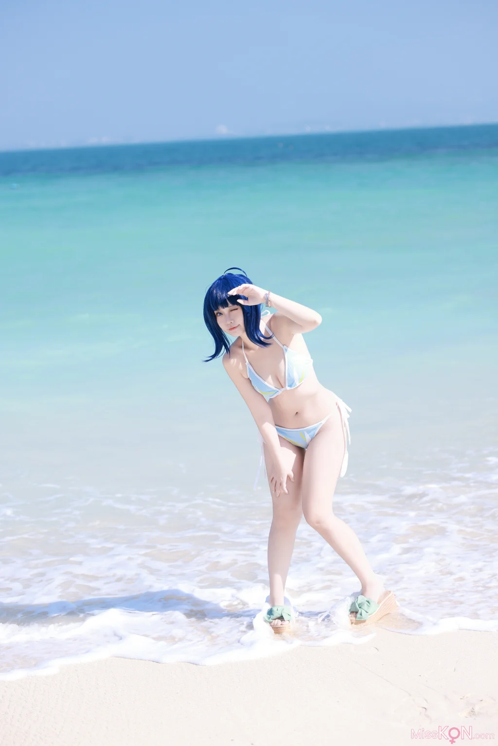 Coser@G44不会受伤: 八奈见杏菜 泳装 (29 photos)