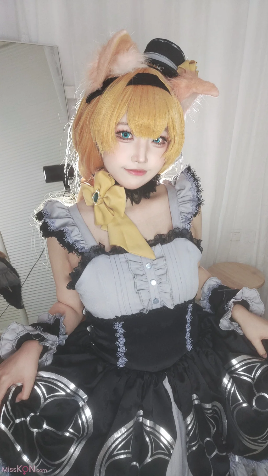 Coser@比奇堡黄塞方块: 蔚蓝档案 玛丽偶像自拍 (30 photos + 4 videos)