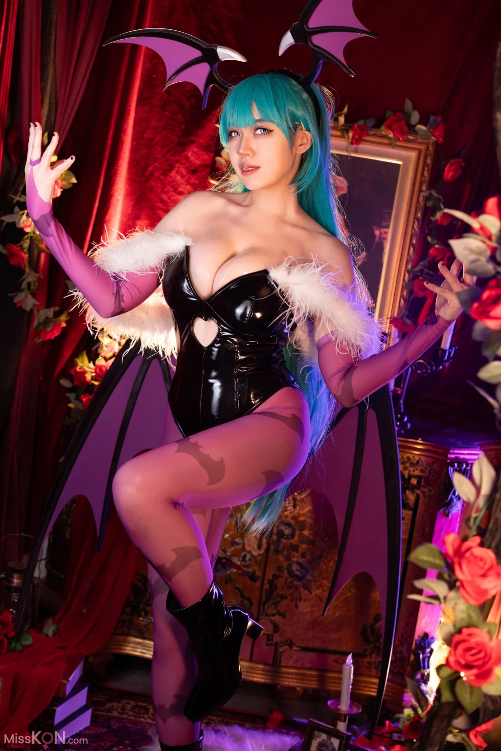 Coser@Hatori Sama: Morrigan Darkstalkers (39 photos + 1 video)