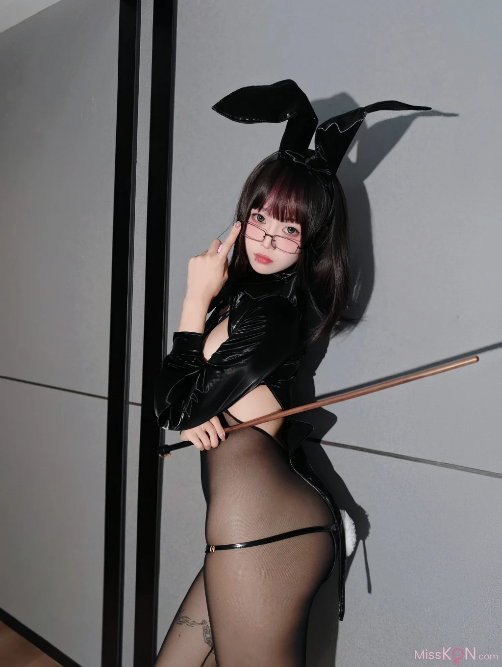 Coser@麻薯好吃: 魔术师 兔女郎 (100 photos)