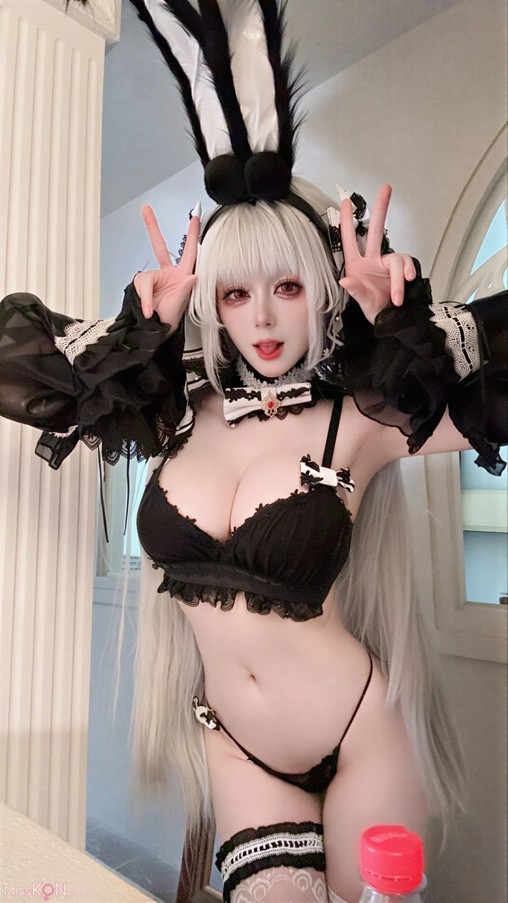 Coser@九言: 碧蓝航线 可畏兔女郎 (48 photos + 1 video)