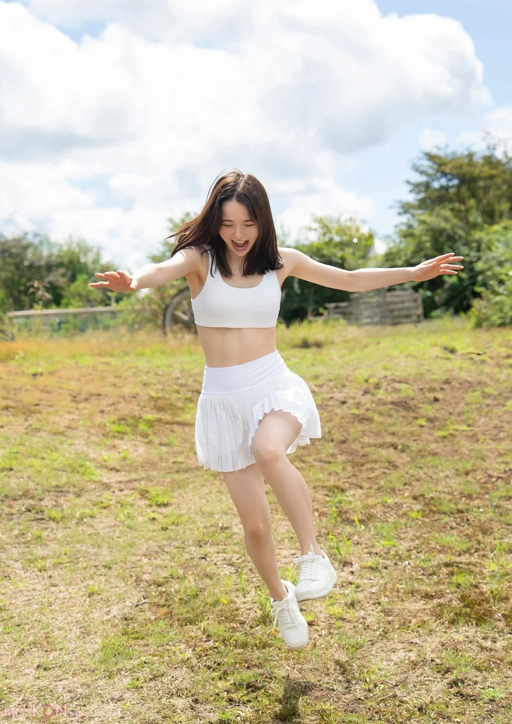 [JP] Arisa Sakamaki (坂巻有紗): Active Alissa！ スピサン グラビアフォトブック (44 photos)