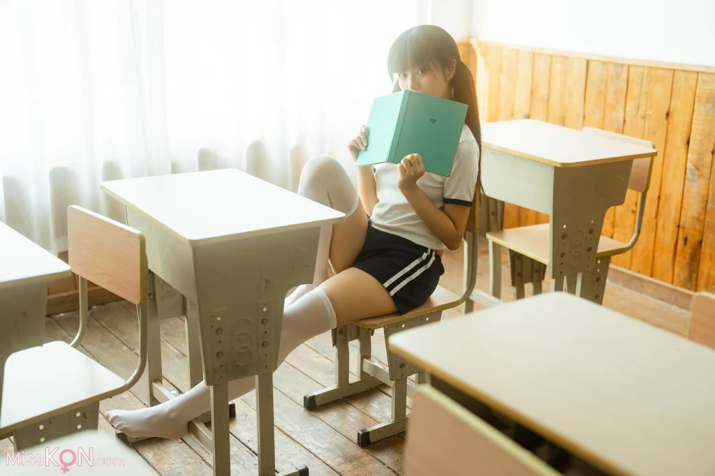 Coser@铁手叫兽: 饱饱 午后教室 (34 photos + 1 video)