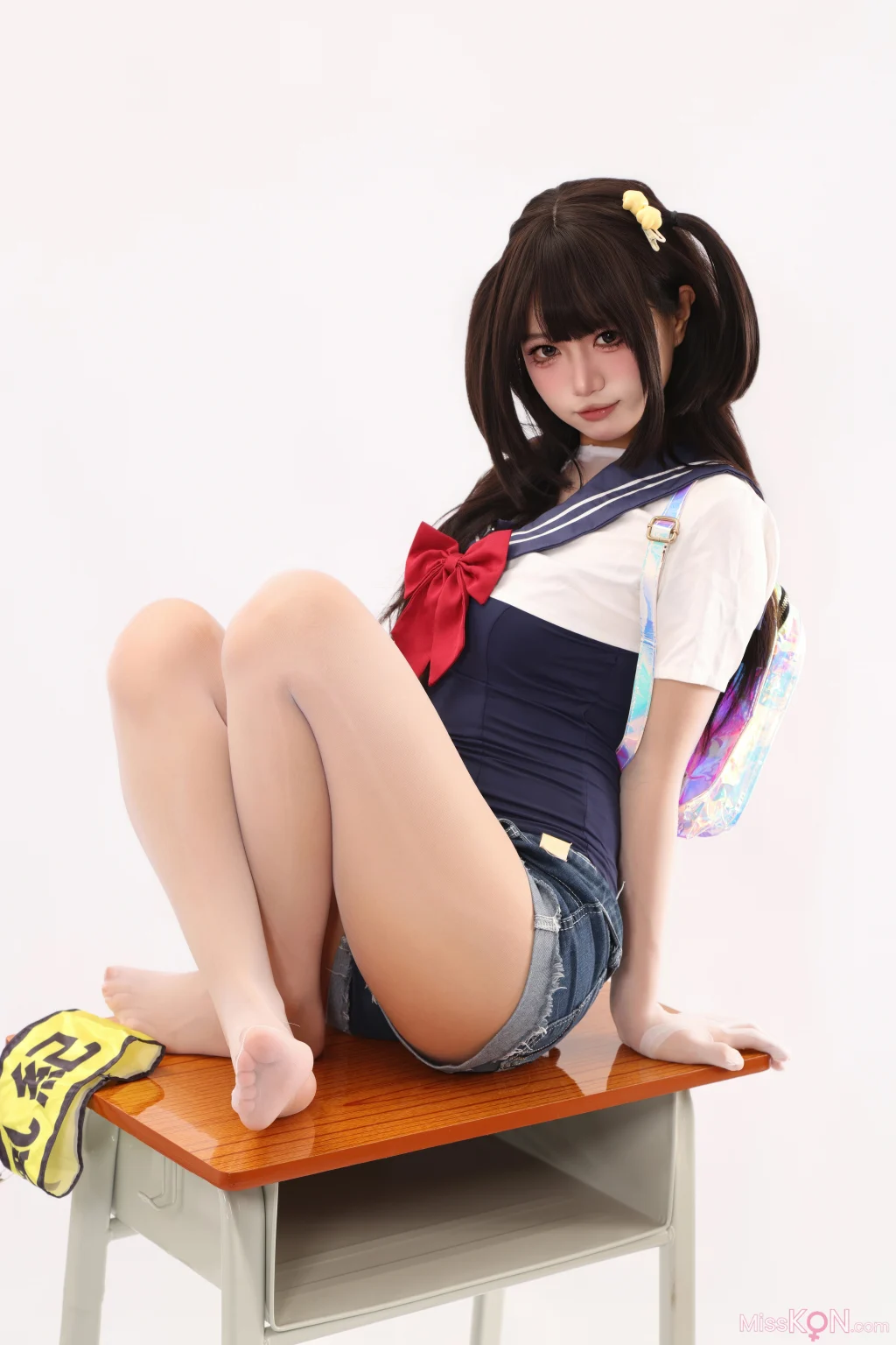Coser@柒柒要乖哦: 风纪委员 连体白丝死库水 (60 photos)