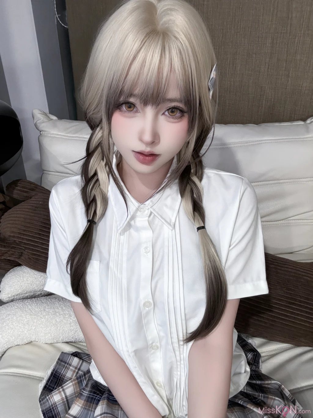 Coser@清水由乃: 白衫碎影 (55 photos + 1 video)