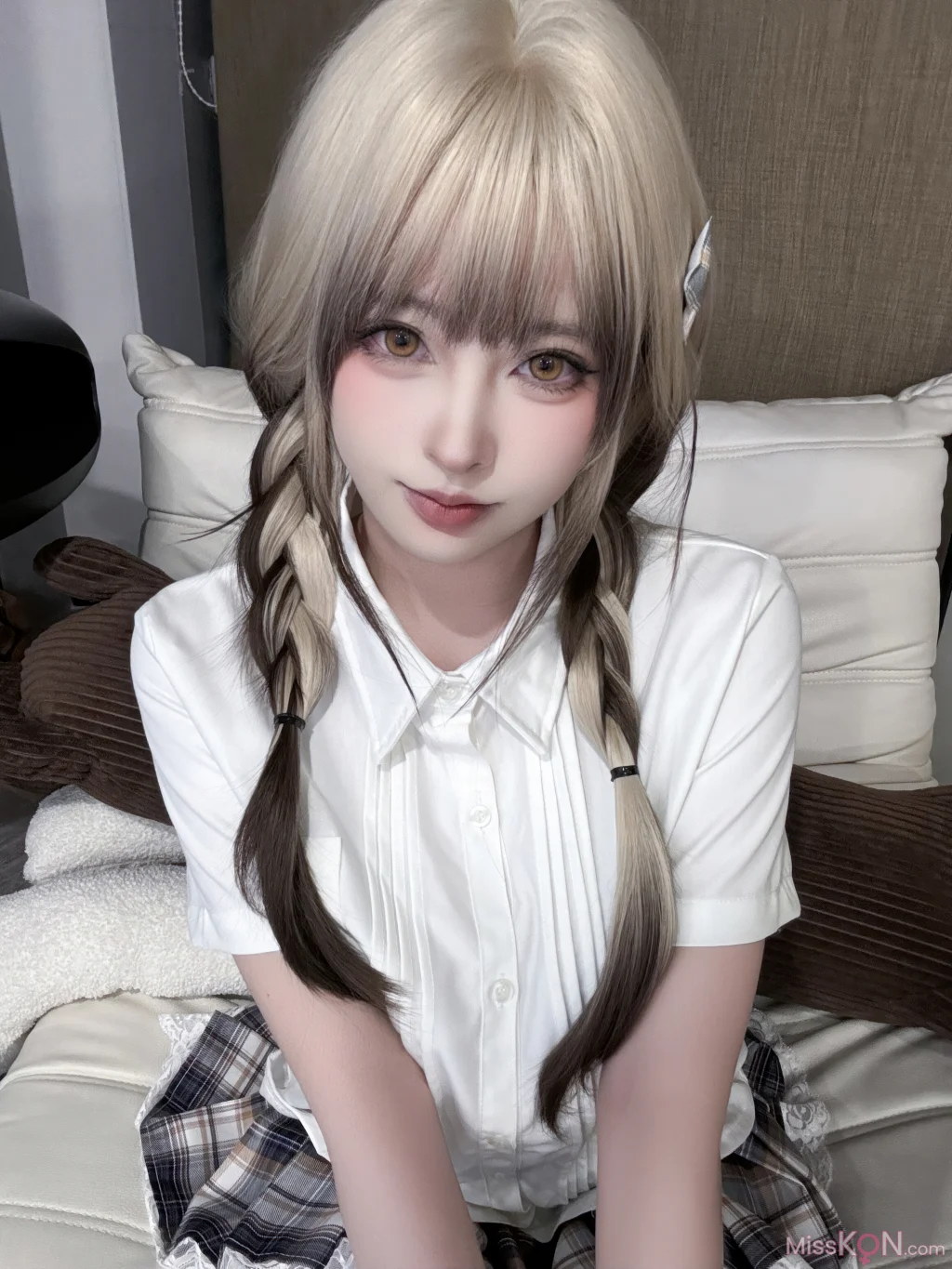 Coser@清水由乃: 白衫碎影 (55 photos + 1 video)