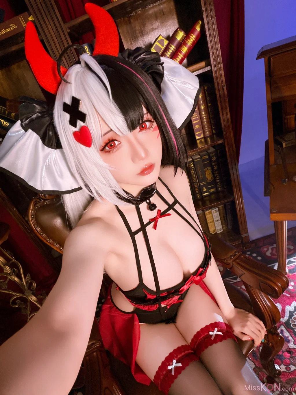 Coser@星之迟迟Hoshilily: 2026年06月计划 异环 安魂曲 原皮&同人 (120 photos)