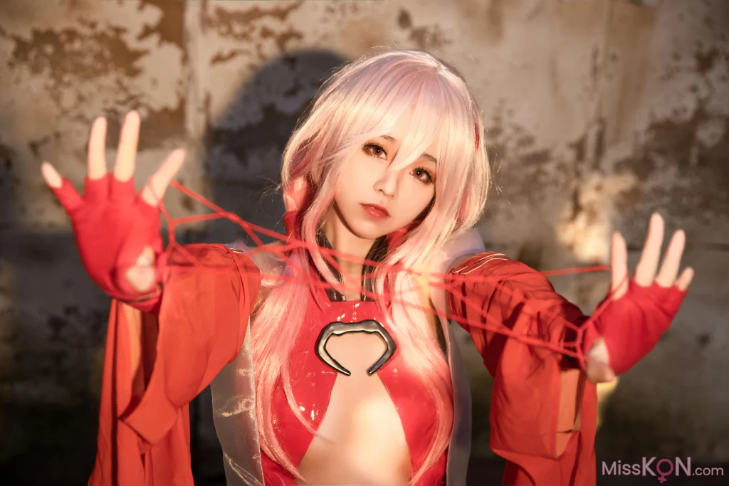 Coser@G44不会受伤: 楪祈 (20 photos)