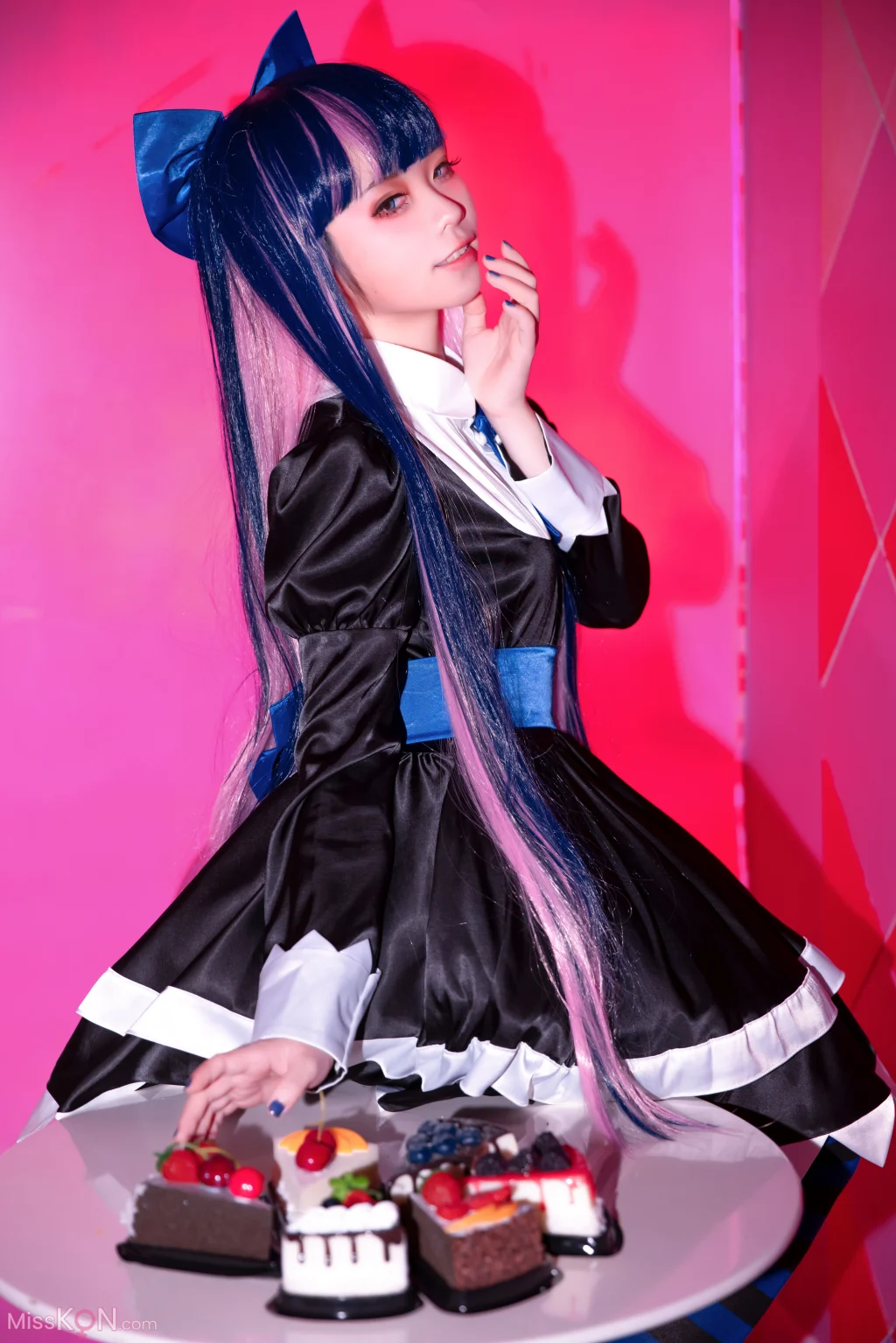 Coser@G44不会受伤: 吊带袜天使 史朵巾 (20 photos)