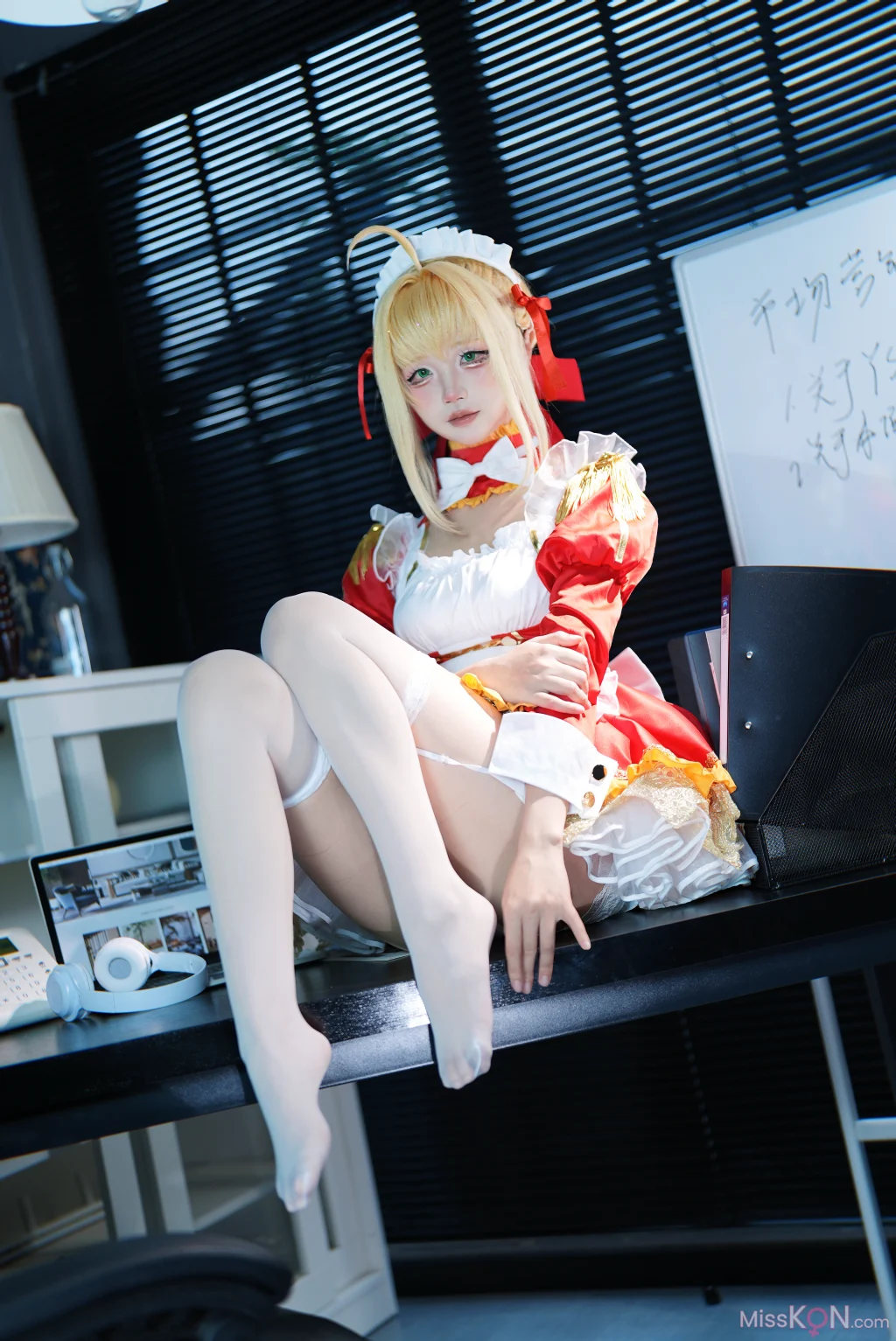 Coser@五更百鬼: FGO 尼禄 女仆 (15 photos)
