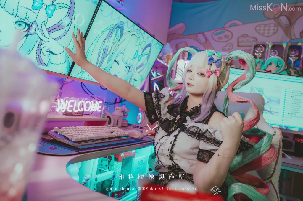 Coser@落落Raku: 8K Cos 升天 (48 photos + 1 video)