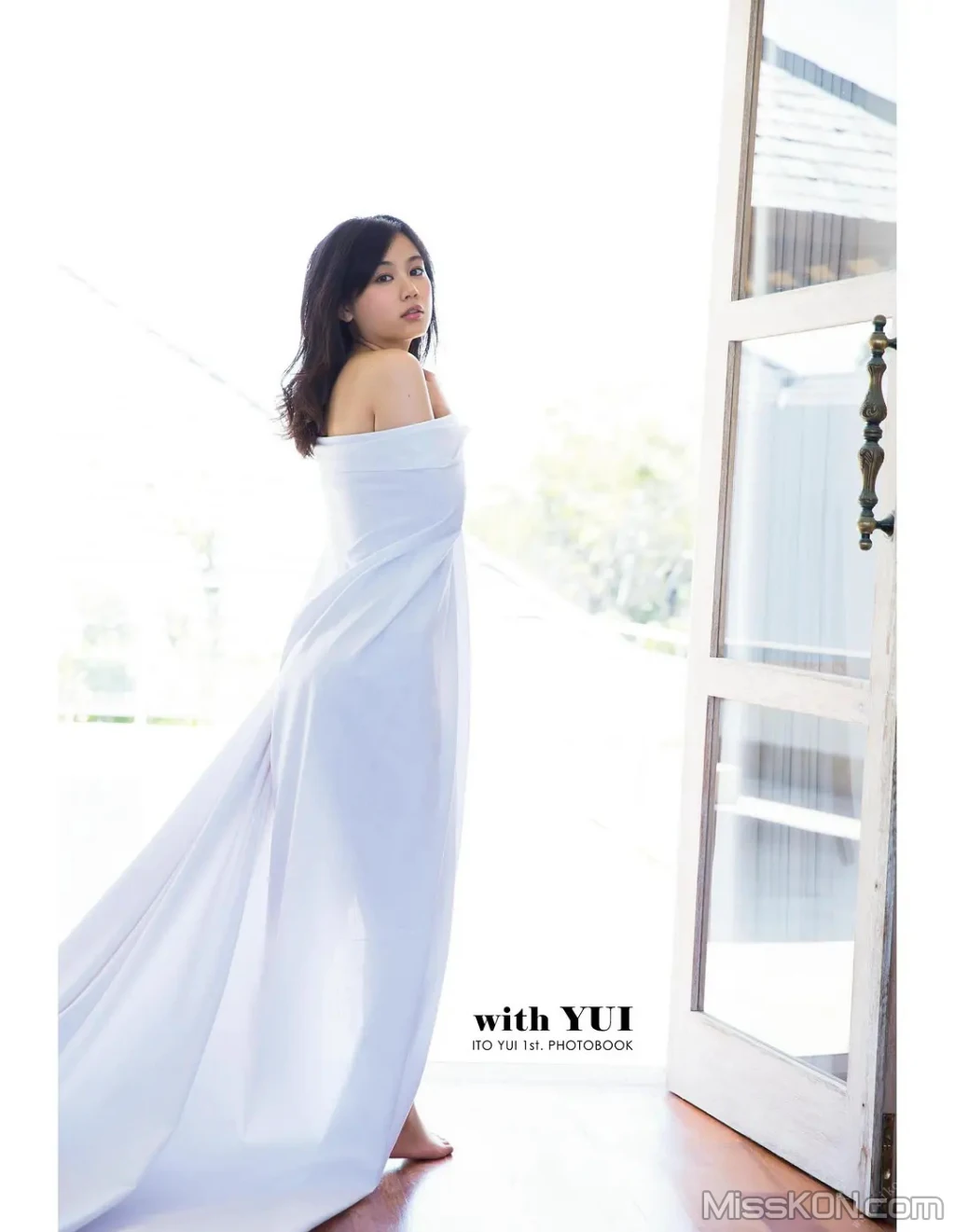 Yui Ito (伊藤優衣): With YUI (82 photos) 
