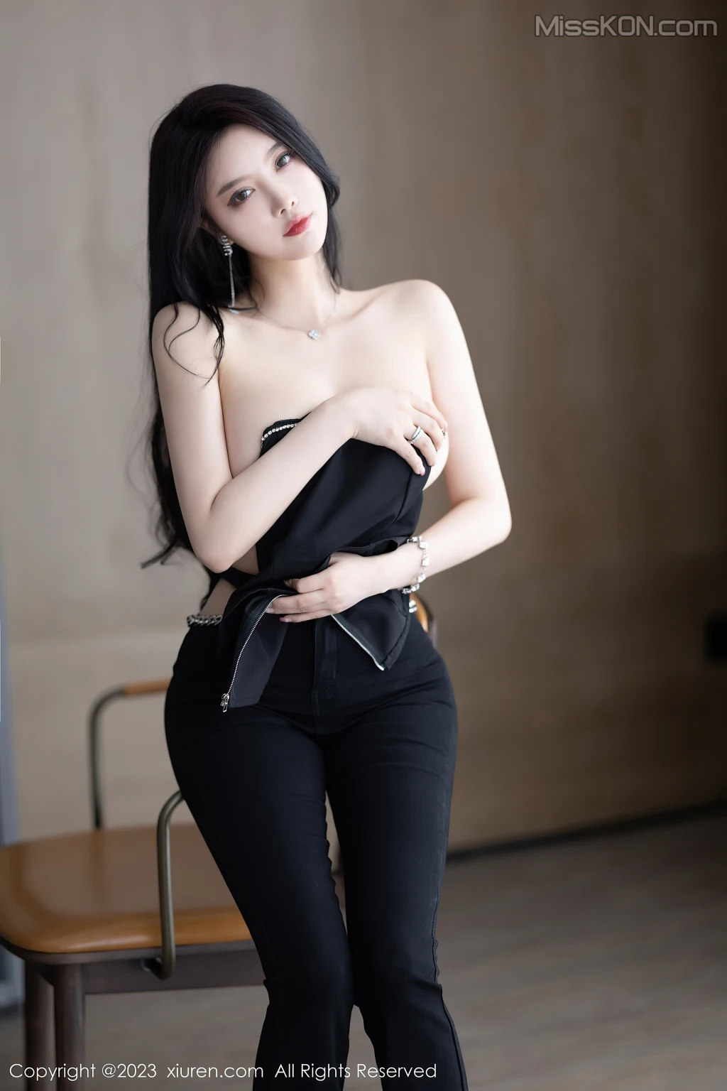 XIUREN No.6863 – 6870 (649 photos) 9 XIUREN No.6863 – 6870 (649 photos) 9