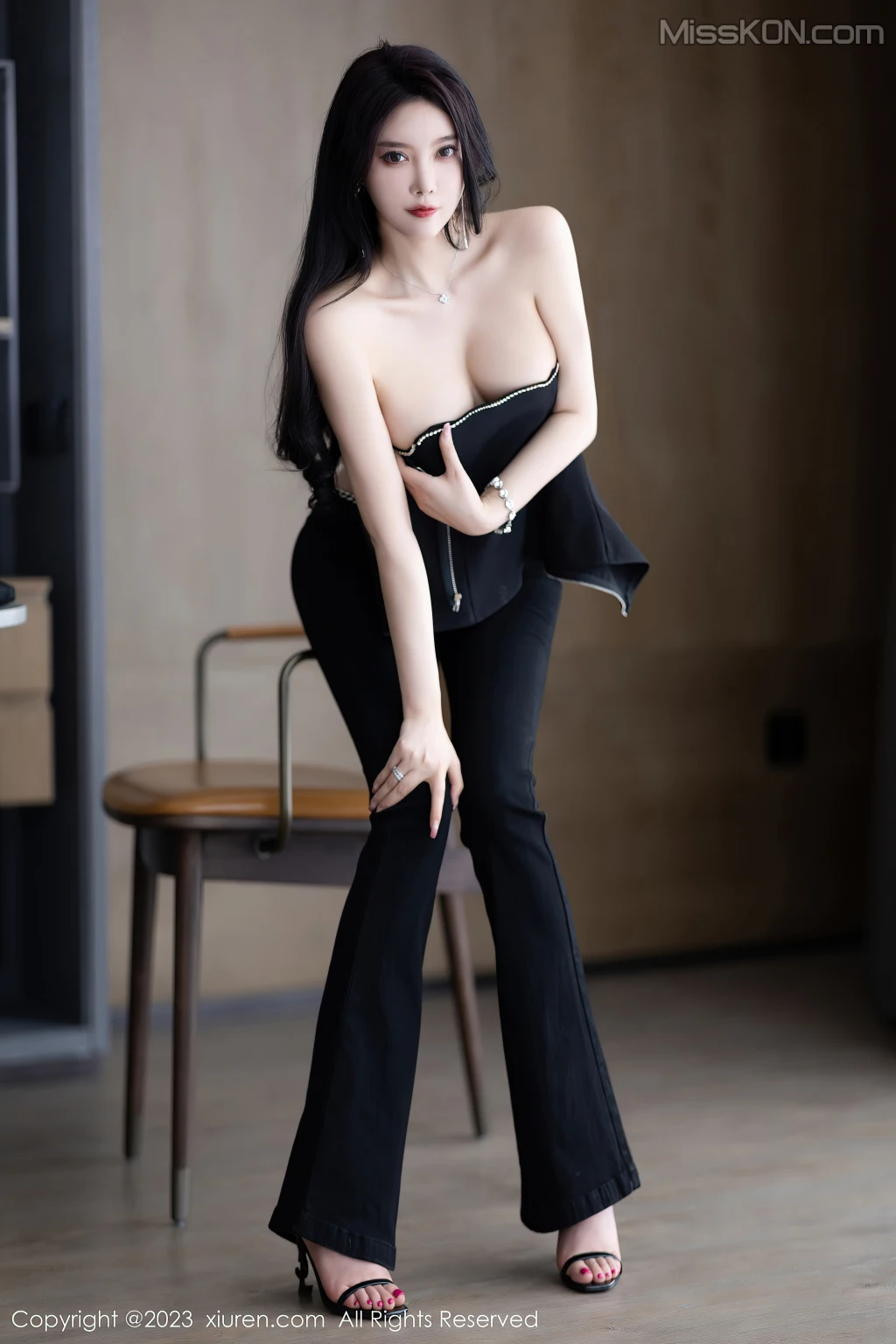 XIUREN No.6863 – 6870 (649 photos) 7 XIUREN No.6863 – 6870 (649 photos) 7