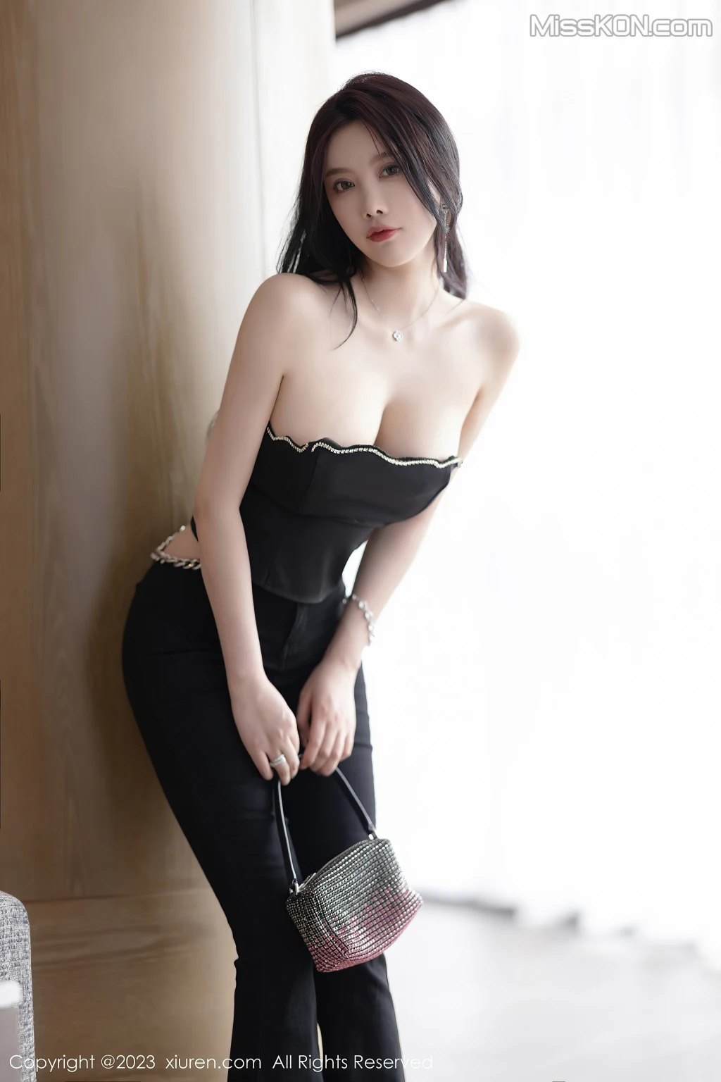 XIUREN No.6863 – 6870 (649 photos) 18 XIUREN No.6863 – 6870 (649 photos) 18