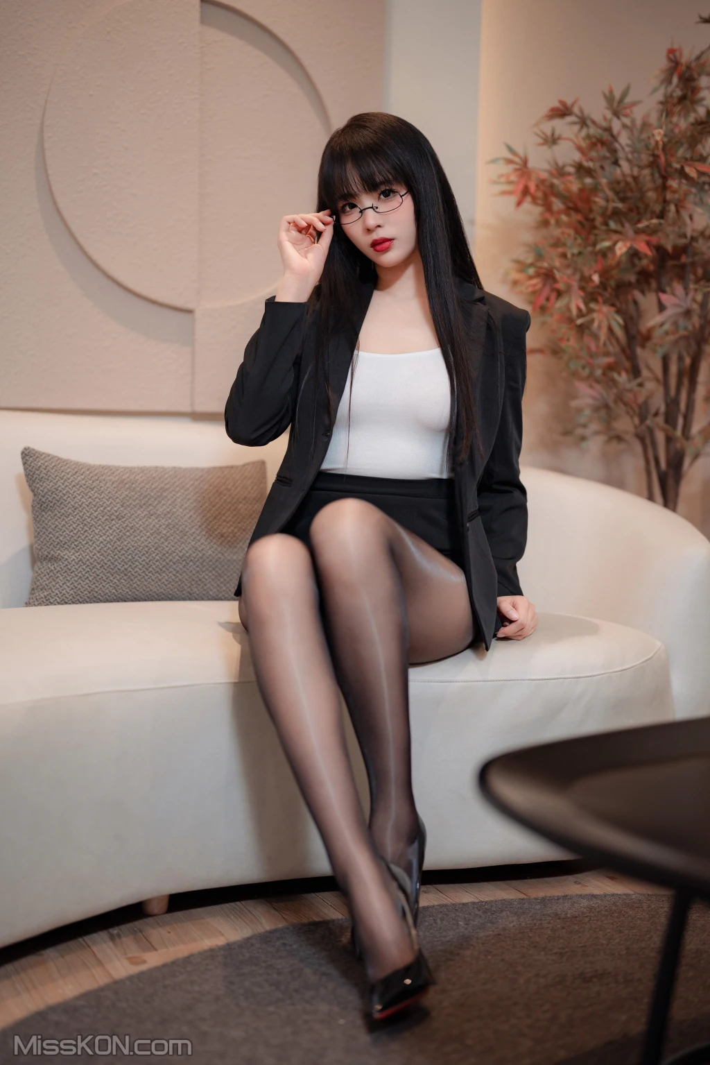 Coser@轩萧学姐: 下班后的OL (72 photos) 
