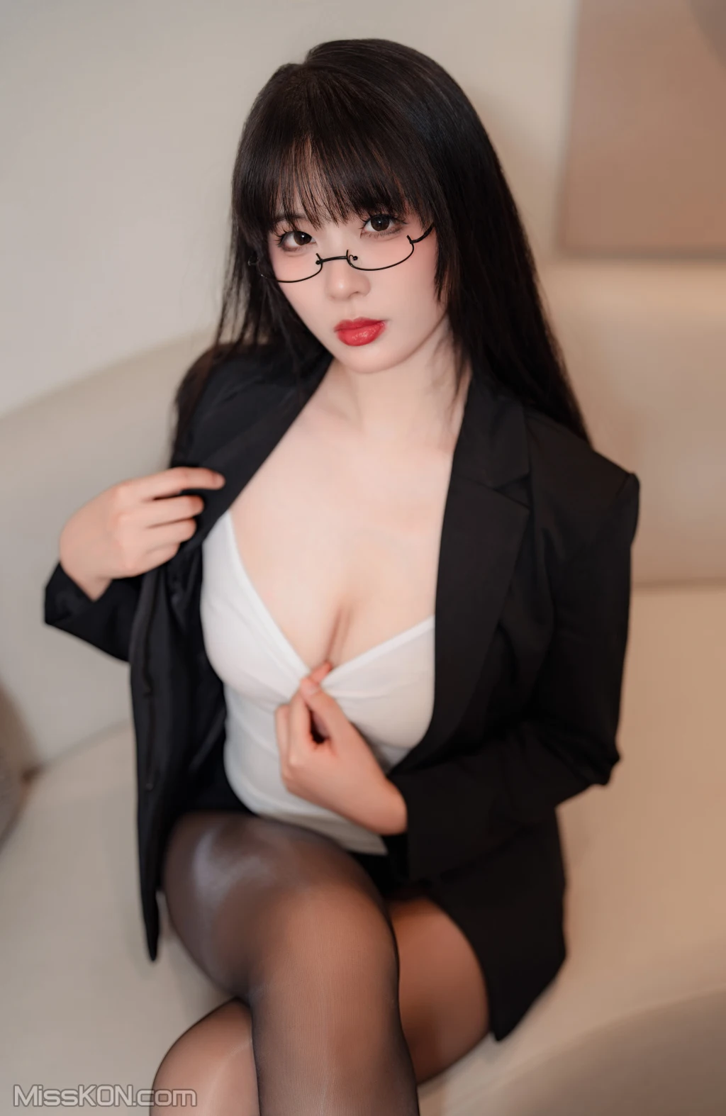 Coser@轩萧学姐: 下班后的OL (72 photos) 10 Coser@轩萧学姐: 下班后的OL (72 photos) 10