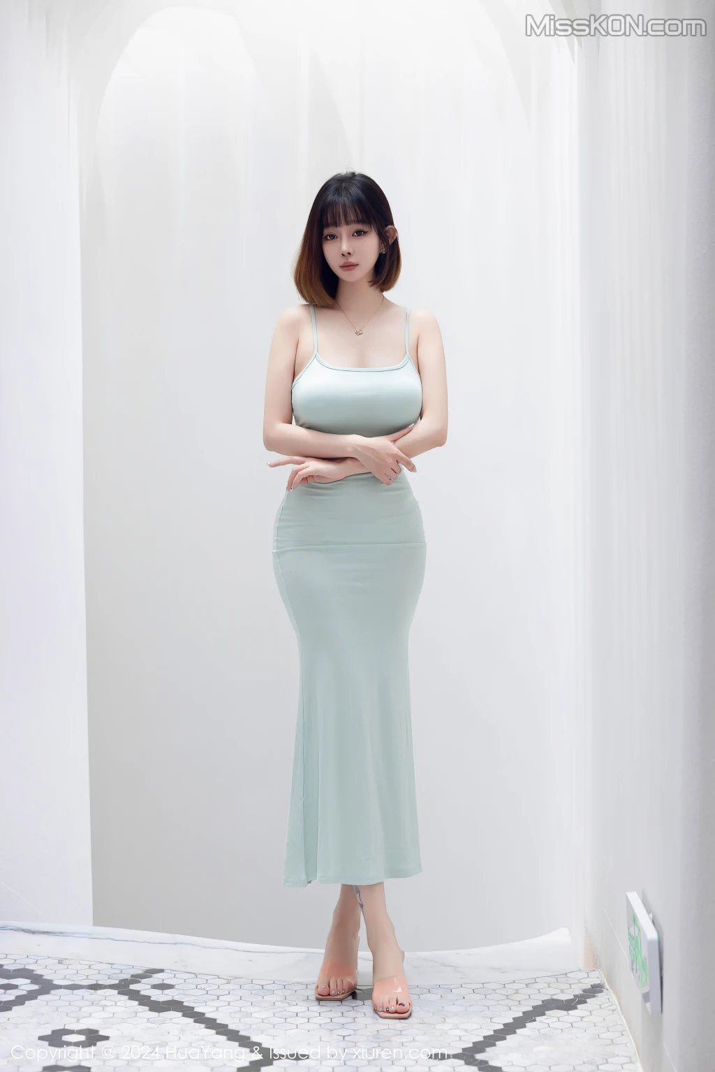 HuaYang Vol.586: Wang Yu Chun (王雨纯) (95 photos) 