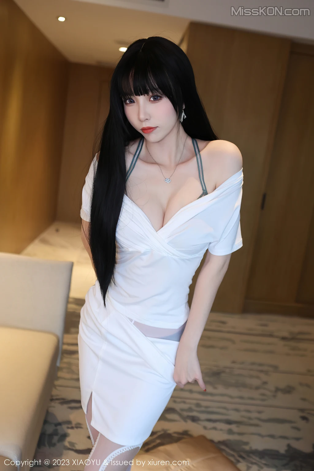 XIUREN No.6895 – 6902 (575 photos) 18 XIUREN No.6895 – 6902 (575 photos) 18