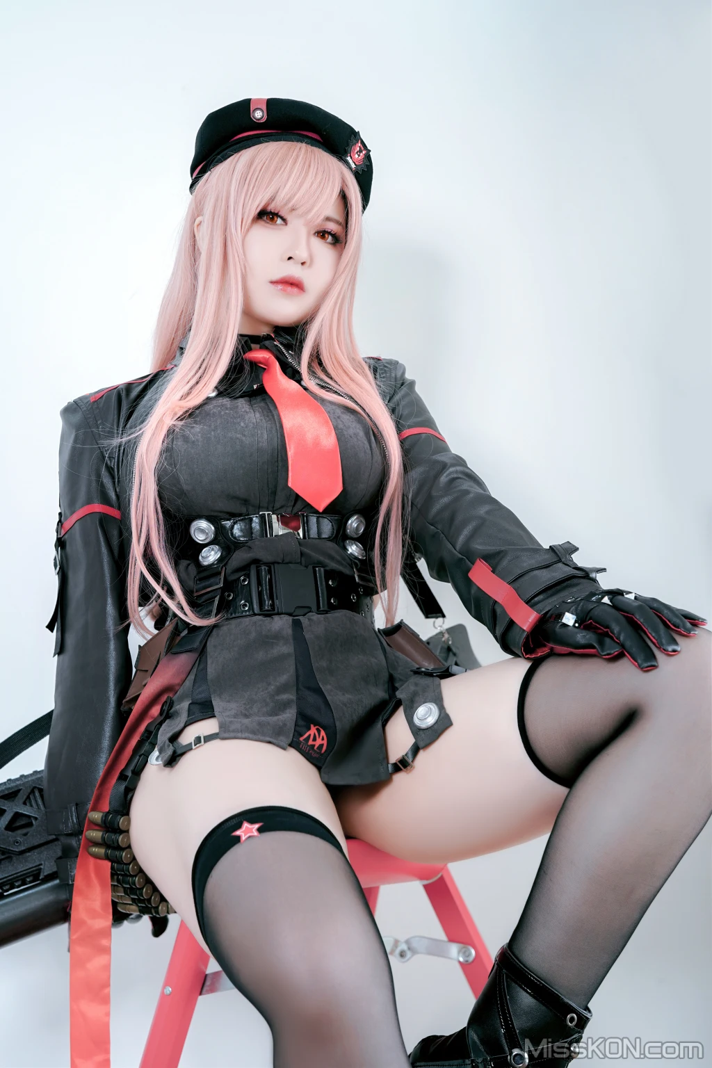 Coser@半半子: NIKKE 拉毗 (54 photos ) 