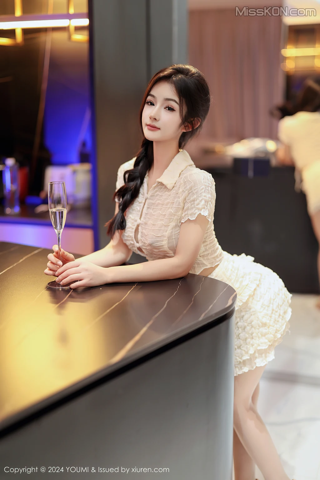 YouMi Vol.1067: 谭小灵 (83 photos) 