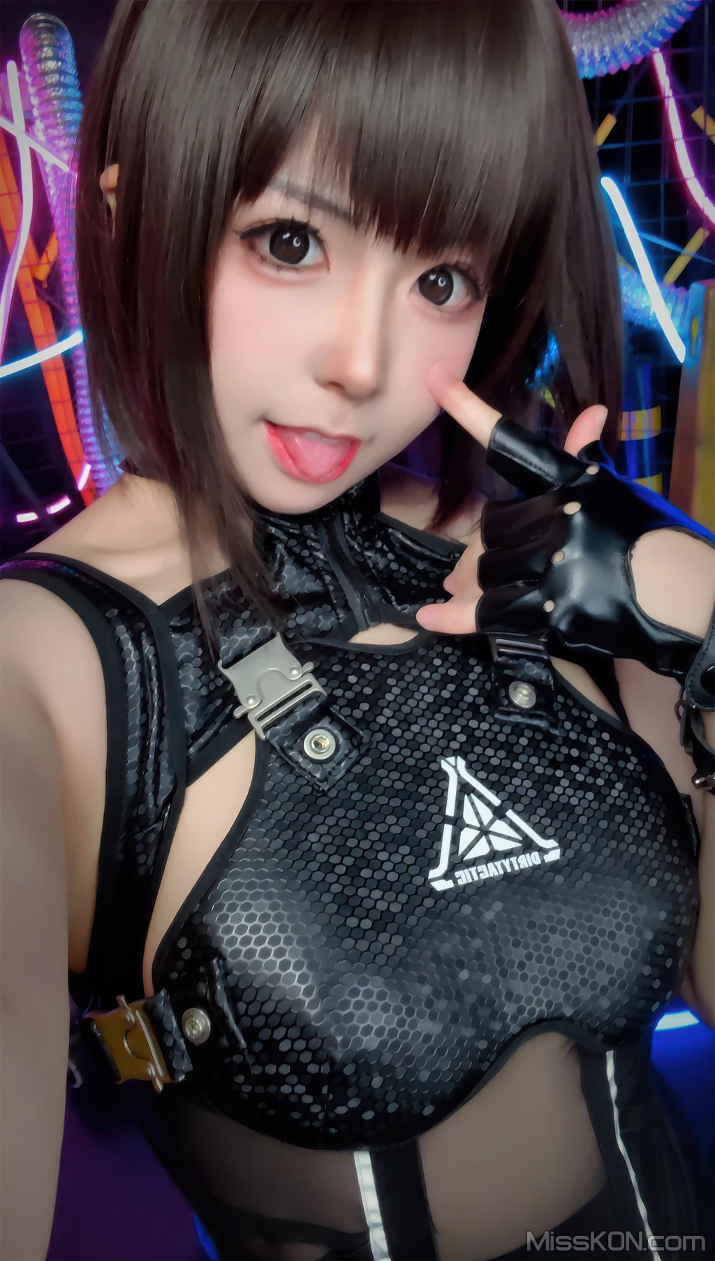 Coser@虎森森: 爱心特工 (119 photos) 4 Coser@虎森森: 爱心特工 (119 photos) 4
