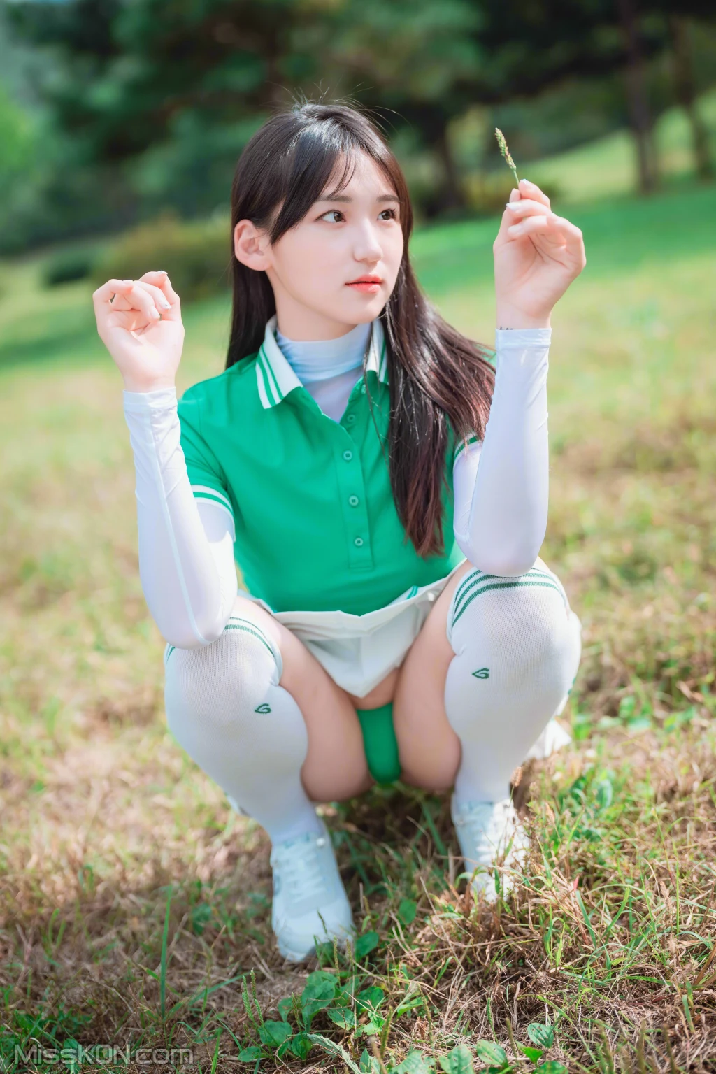 DJAWA Photo – HENDOONG (혠둥이): “On Green” (101 photos) 