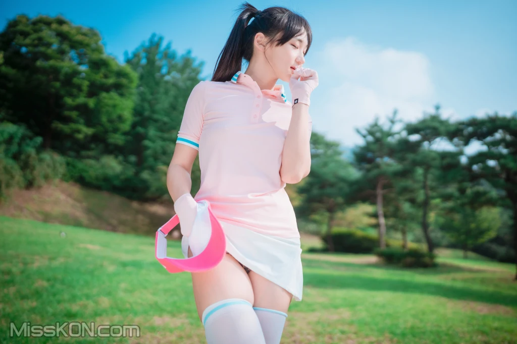 DJAWA Photo – HENDOONG (혠둥이): “On Green” (101 photos) 1 DJAWA Photo – HENDOONG (혠둥이): “On Green” (101 photos) 1