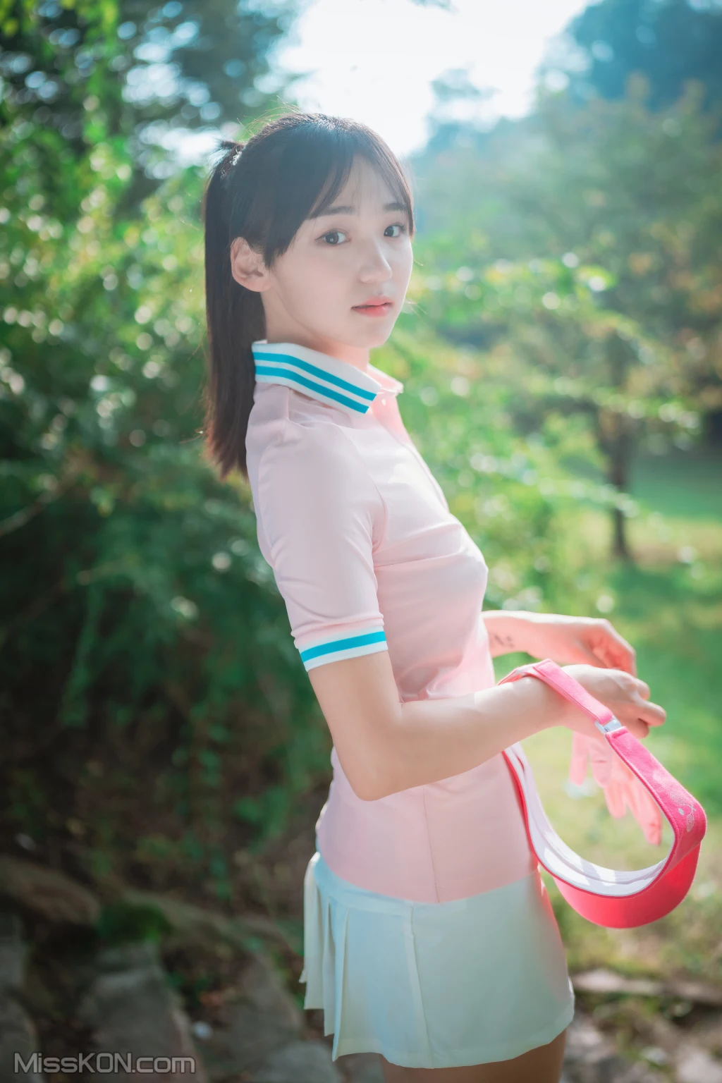 DJAWA Photo – HENDOONG (혠둥이): “On Green” (101 photos) 3 DJAWA Photo – HENDOONG (혠둥이): “On Green” (101 photos) 3