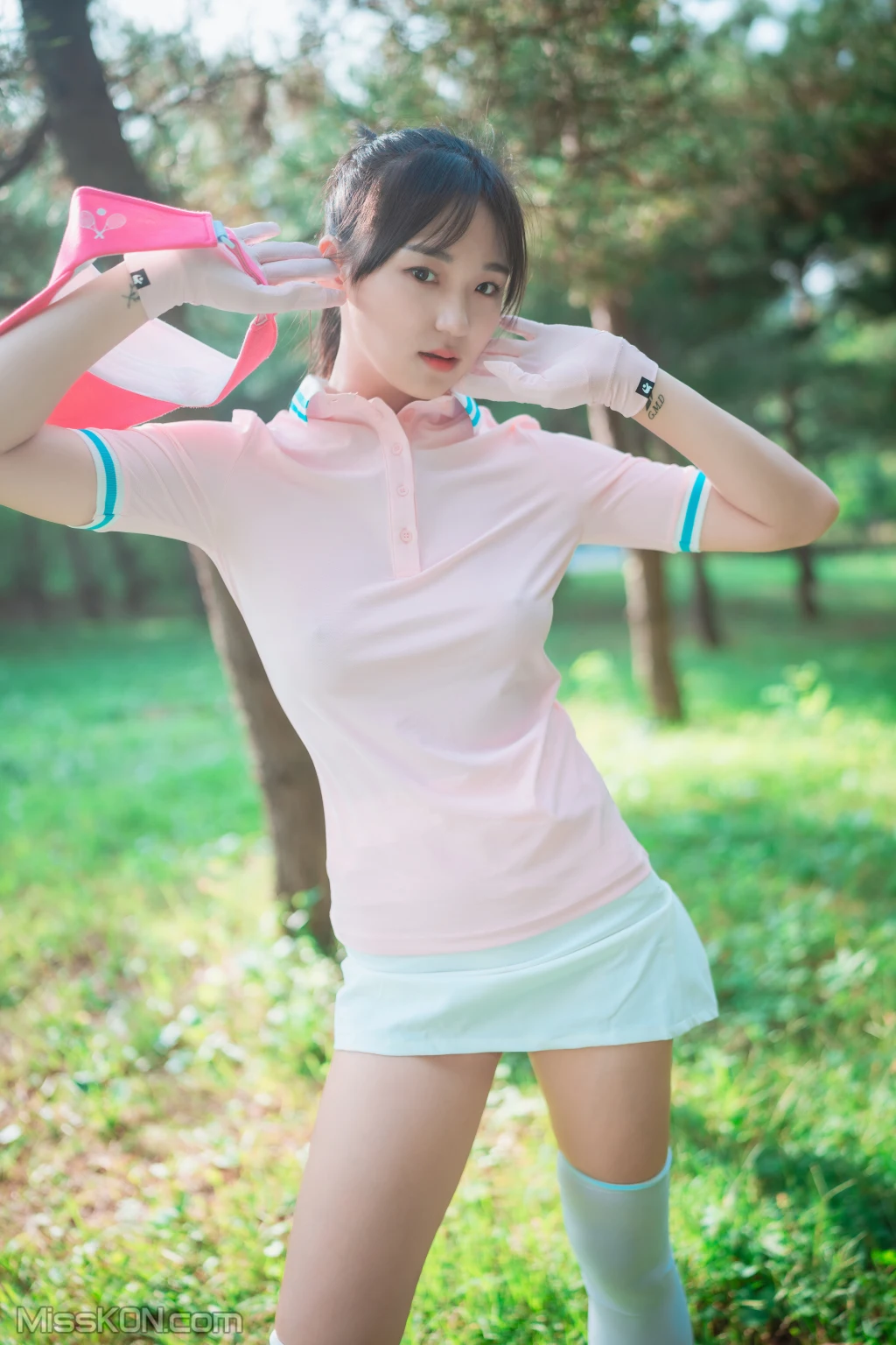 DJAWA Photo – HENDOONG (혠둥이): “On Green” (101 photos) 12 DJAWA Photo – HENDOONG (혠둥이): “On Green” (101 photos) 12